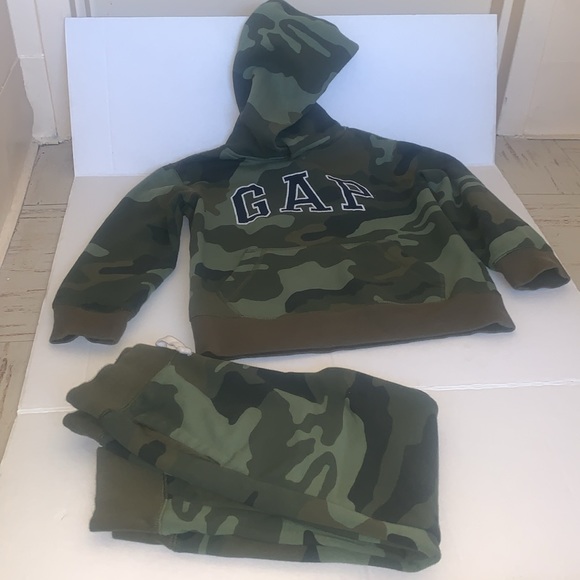 GAP Jogger Set - Picture 5 of 7